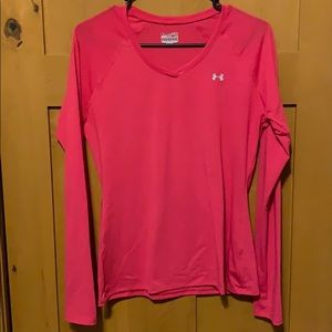 Under Armour medium loosefitting pink t